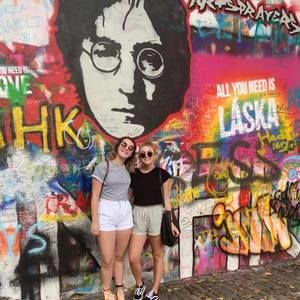 Meet your Posher, Lauren